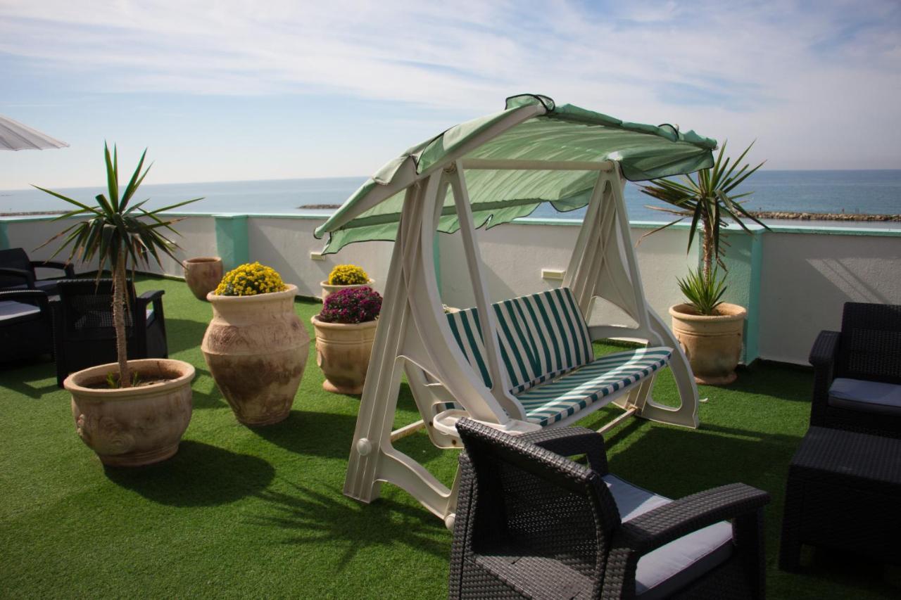 Golden Beach Hotel Tel Aviv Exterior foto